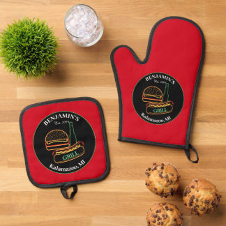 Backyard Grill  BBQ Oven Mitt & Pot Holder Set