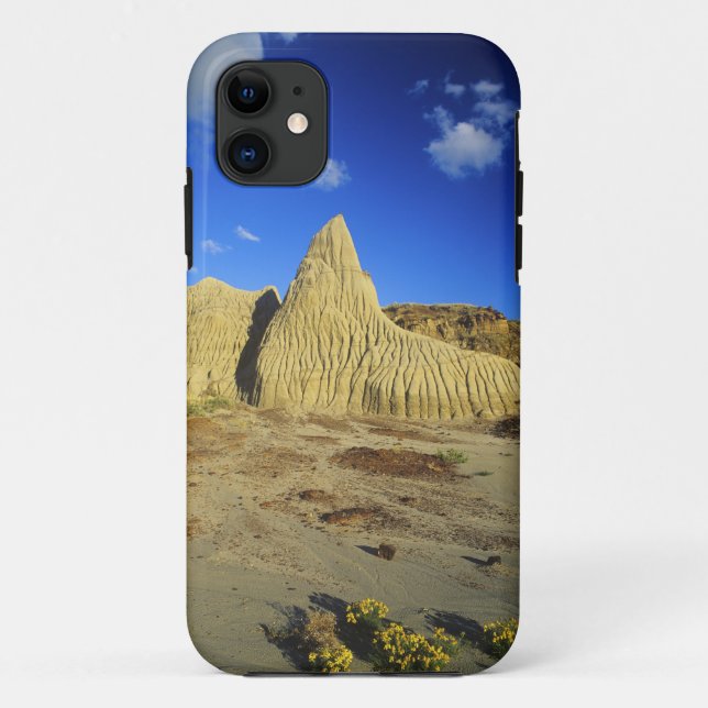 Badlands formations at Dinosaur Provincial Park 7 Case-Mate iPhone Case (Back)
