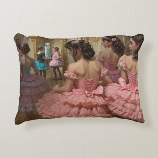 Bailarinas en una gran sala de estilo rocóco decorative cushion