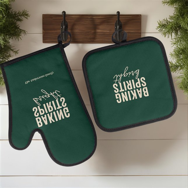 Baking Spirits Bright Christmas Oven Mitt & Pot Holder Set (Creator Uploaded)