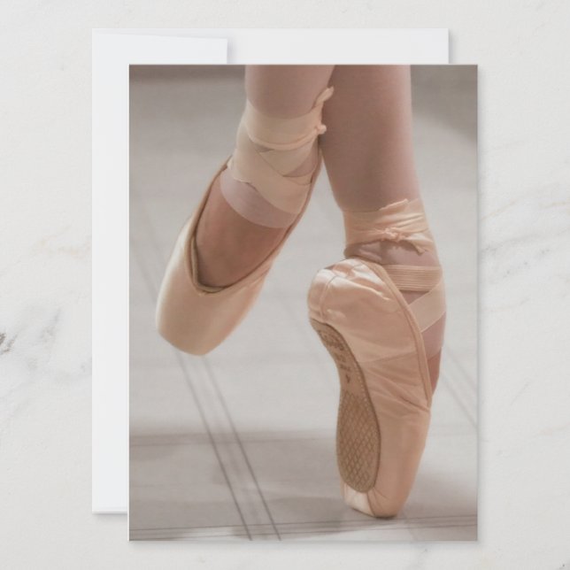 Ballet Dancer en Pointe Feet, Pink Pointe Shoes (Front)