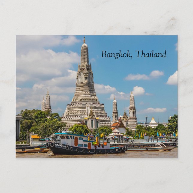 Barge sailing pas Wat Arun Holiday Postcard (Front)