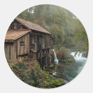 Barn Classic Round Sticker