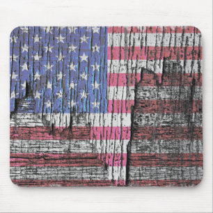 Barn Peeling Painted Patriotic American Flag Mouse Pad