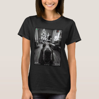 Basset Hound Catches Santa On Camera Xmas T-Shirt