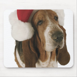 Basset hound in Santa hat Mouse Pad