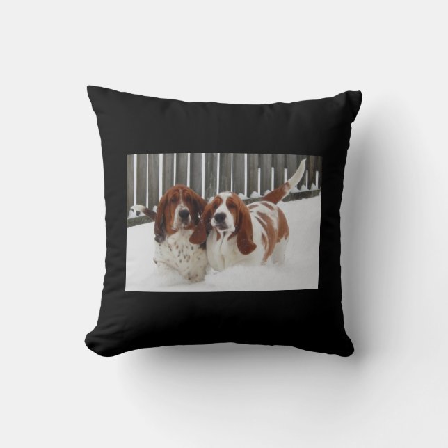 Basset Hound Throw Pillow. Cushion (Front)