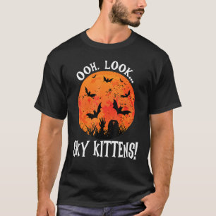 Bat Lover Oh Look Sky Kittens Funny Halloween T-Shirt