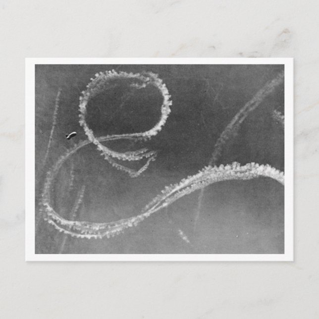 Battle of Britain & The Blitz: #17 Vapour Trails. Postcard (Front)