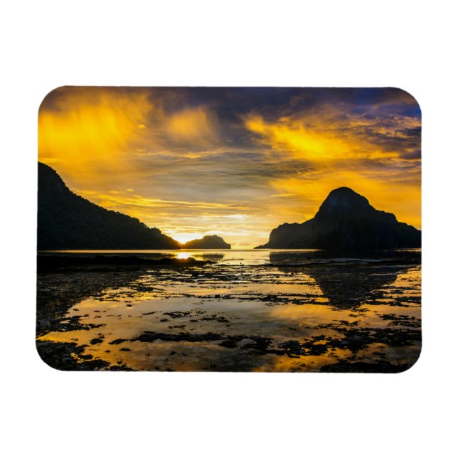 Bay Of El Nido Sunset Magnet (Horizontal)