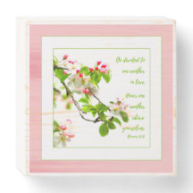 Be devoted one to another 