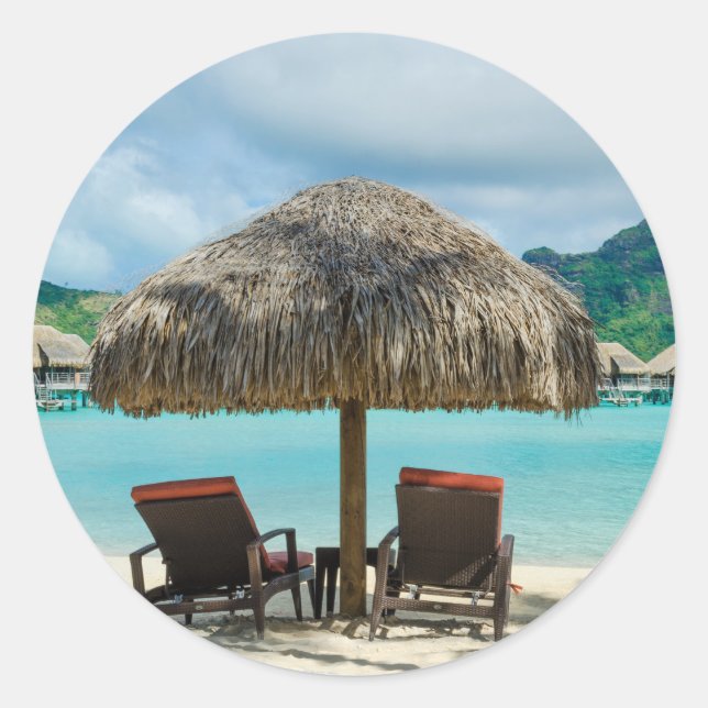 Beach on Bora Bora round sticker (Front)
