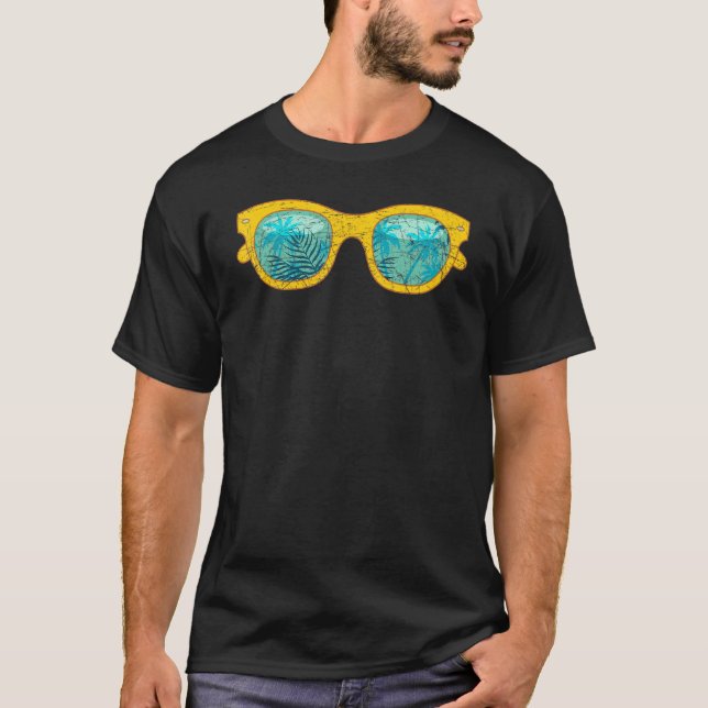 Beach Summer Vacay Coconut Palm Leaves Tropical Su T-Shirt (Front)