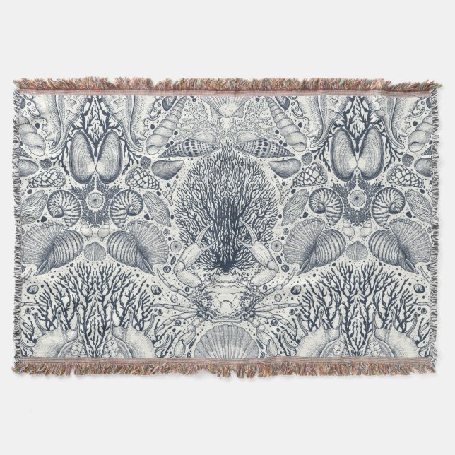 Beach treasures, seashells, crab, corals and seawe throw blanket (Front)