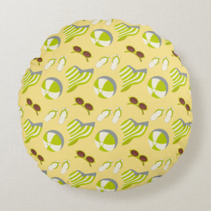 Beach vacay pattern with sunglasses and sun hat round cushion