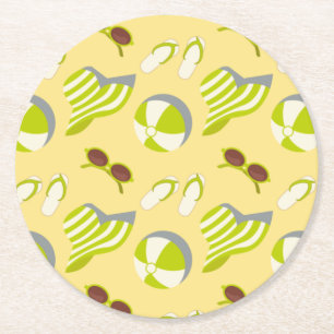 Beach vacay pattern with sunglasses and sun hat round paper coaster