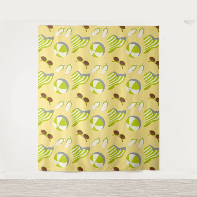 Beach vacay pattern with sunglasses and sun hat  tapestry (Front)