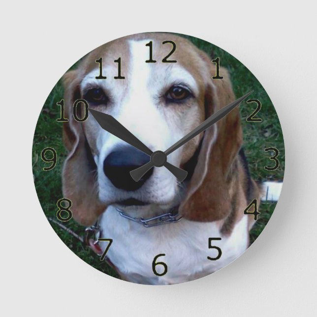 Beagle Basset Dog Round Clock (Front)