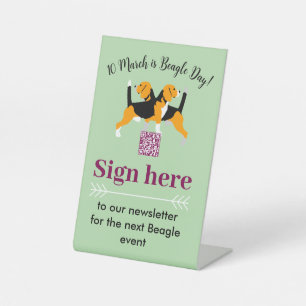 Beagle day pedestal sign