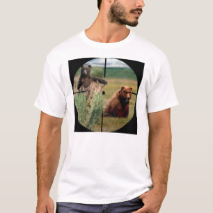 Bear Hunting - Shoot him T-Shirt