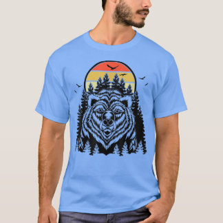 Bear Travelling while hiking camping and fishing i T-Shirt