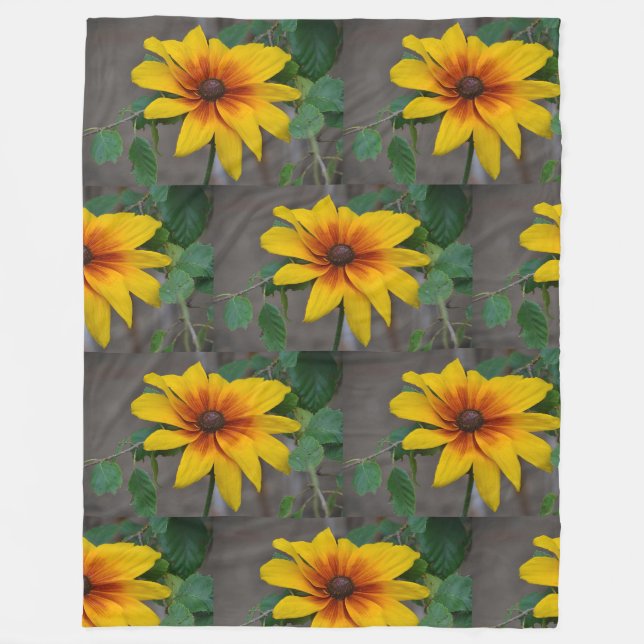 Beautiful Black-eyed Susan Fleece Blanket (Front)