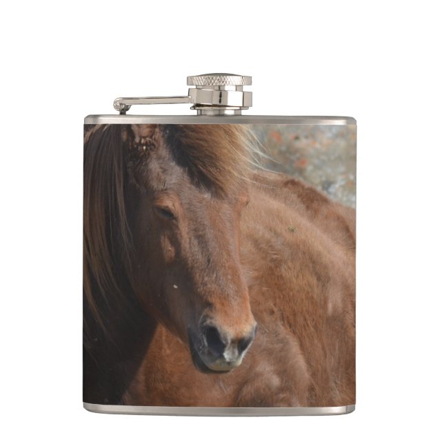 Beautiful Chestnut Icelandic Horse Hip Flask (Front)