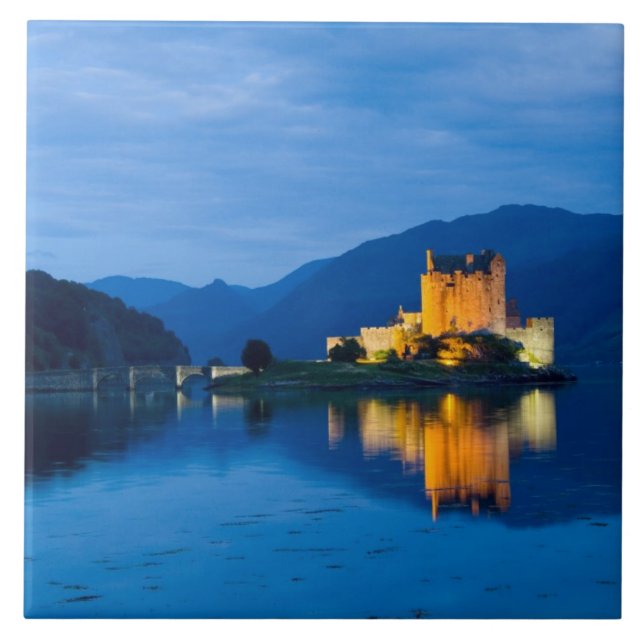 Beautiful Eileen Donan Castle in Western Dornie Tile (Front)