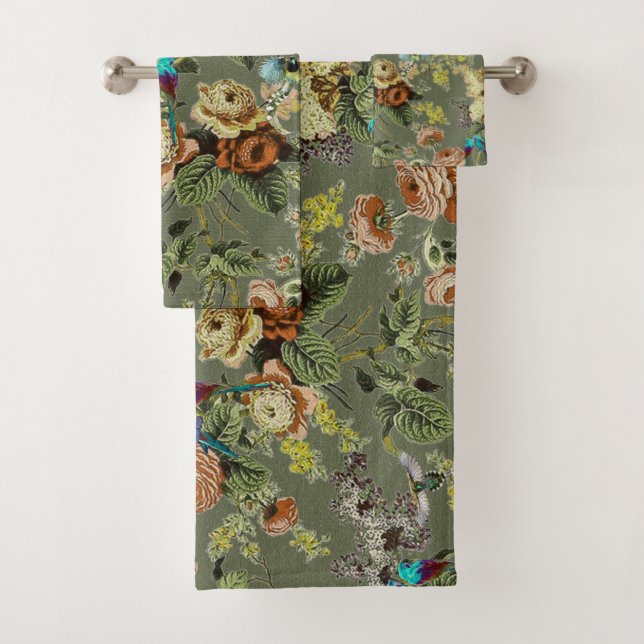 Beautiful exotic bird, Swamp Green background    Bath Towel Set (Insitu)