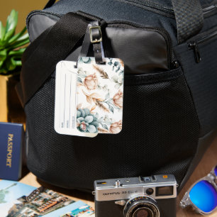 Beautiful floral seamless pattern with vintage  luggage tag