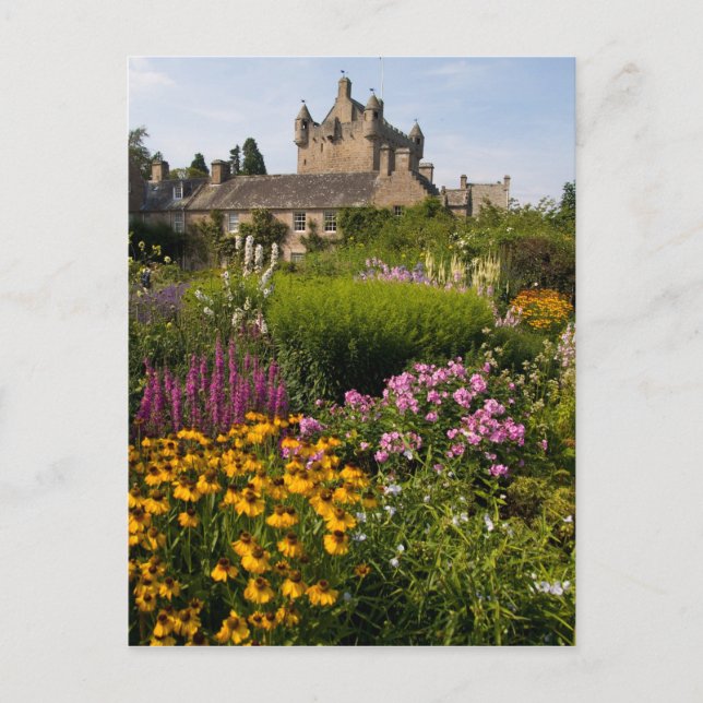 Beautiful gardens and famous castle in Scotland Postcard (Front)