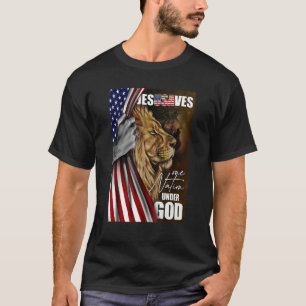 Beautiful Lion And America Flag Jesus Christian T-Shirt