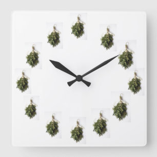 "BEAUTIFUL MISTLETOE" CHRISTMAS CLOCK
