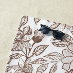 Beautiful Mocha Mousse Vintage Floral Beach Towel