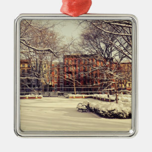Beautiful New York Winter Metal Tree Decoration