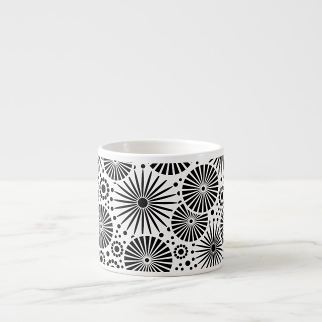 Beautiful retro black and white Espresso Mug (Front)