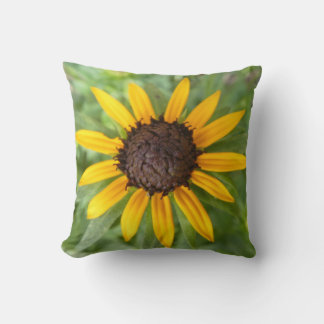 Beautiful Rudbeckia Flower Trend Throw pillow