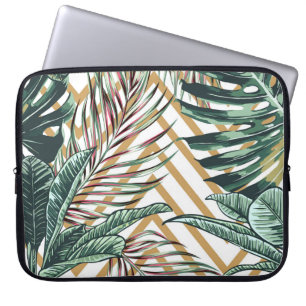 Beautiful seamless floral pattern background with laptop sleeve