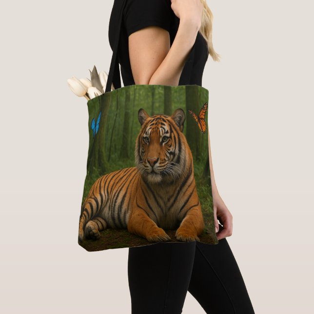 Beautiful Tiger Tote Bag (Close Up)