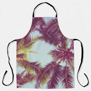 Beautiful tropical palm tree around beach sea ocea apron