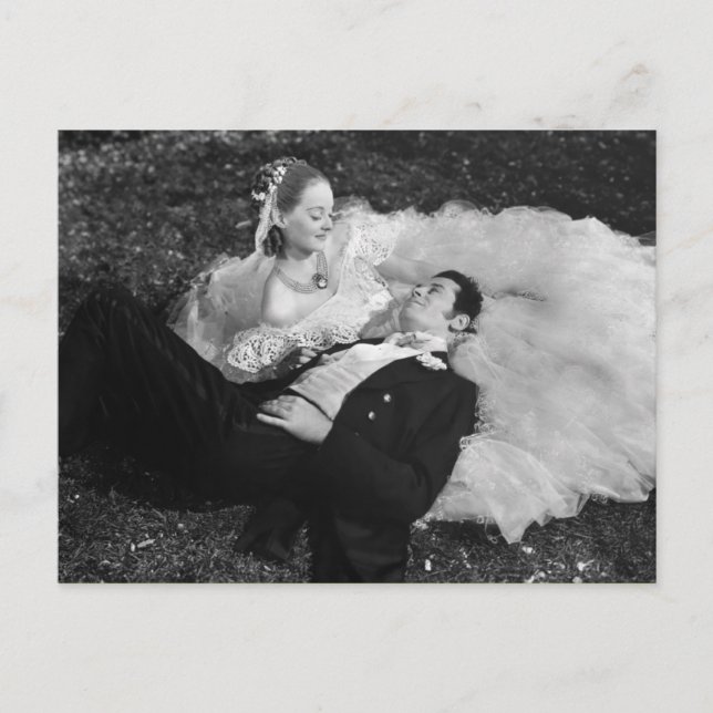 Beautiful Vintage Bride and Groom Postcard (Front)