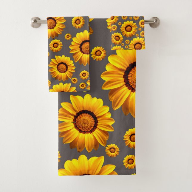 Beautiful yellow flowers on grey background  bath towel set (Insitu)