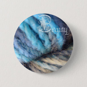 beauty button, looking glass 6 cm round badge