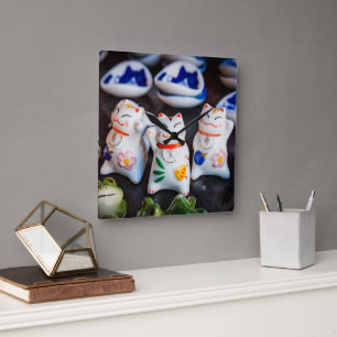 Beckoning cat figurines square wall clock