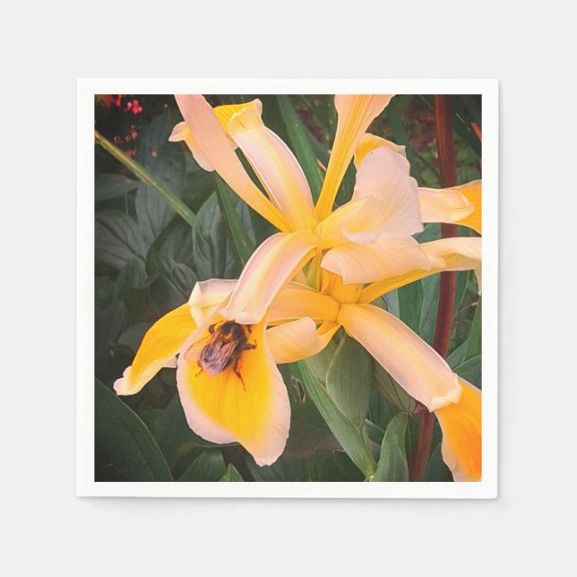 Bee on a yellow flower napkin (Front)