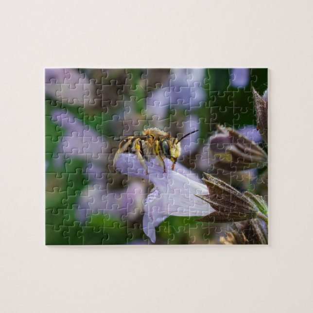 Bee over a flower jigsaw puzzle (Horizontal)