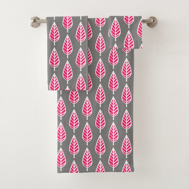 Beech Leaf Pattern, Fuchsia Pink and Grey Bath Towel Set (Insitu)