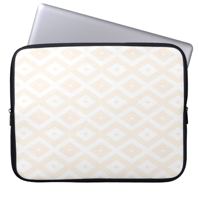 Beige and white diamond pattern laptop sleeve (Front)