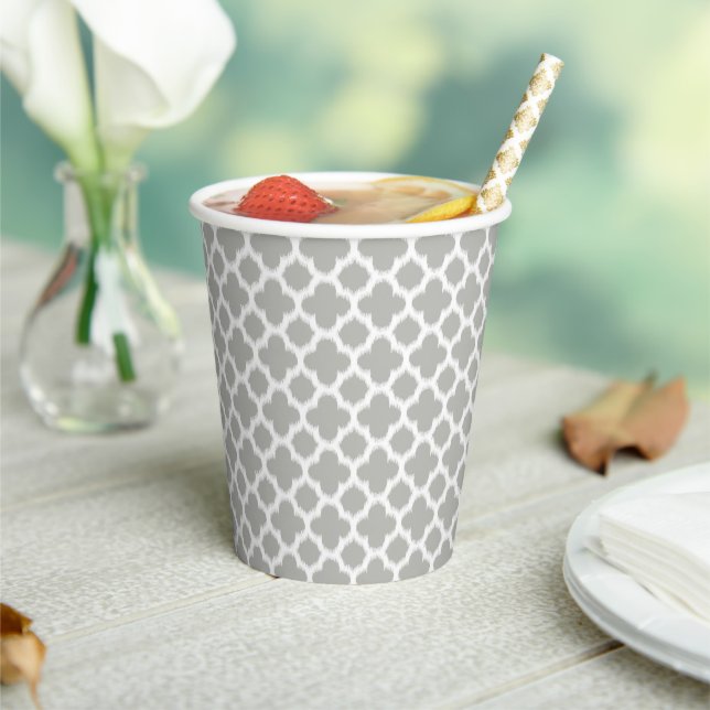Beige Grey White Retro Ikat Quatrefoil Pattern Pap Paper Cups (Insitu)