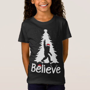 Believe Bigfoot Christmas Yetti Funny Xmas Tree Sa T-Shirt